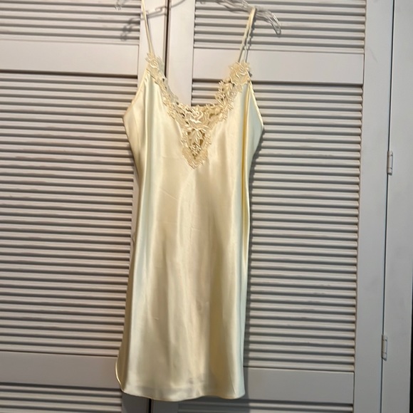 Dentelle Other - DENTELLE Nightie 💛